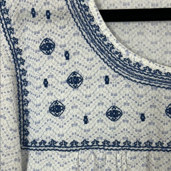 Eddie Bauer Blue and White Embellished Blouse with Bib Collar Size M - Picture 4 of 11